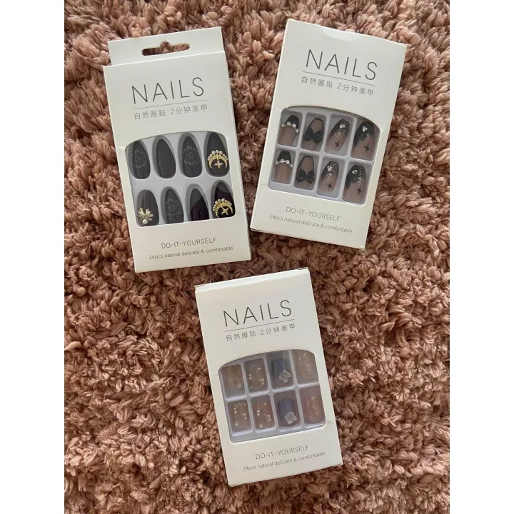 Ez 3D Press-On Nails – 24 Black Glossy Nails with Glue